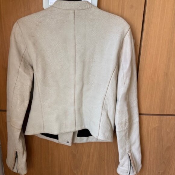 Pre-Loved Madewell Ecru Distressed Leather Jacket - Women's M - Picture 3 of 11